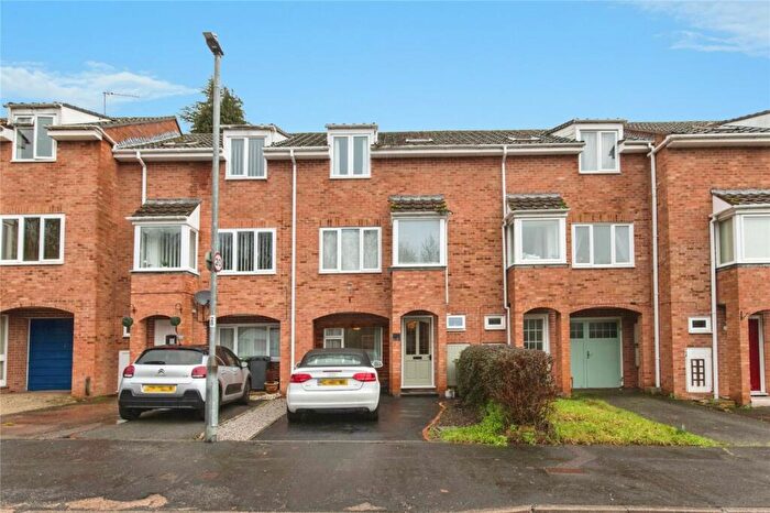 4 Bedroom Terraced House For Sale In Gloucester Road, Exeter, Devon, EX4
