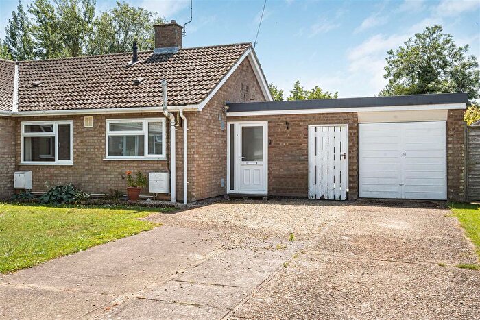 3 Bedroom Semi Detached Bungalow For Sale In Matthew Parker Close, Landbeach, Cambridge, CB25