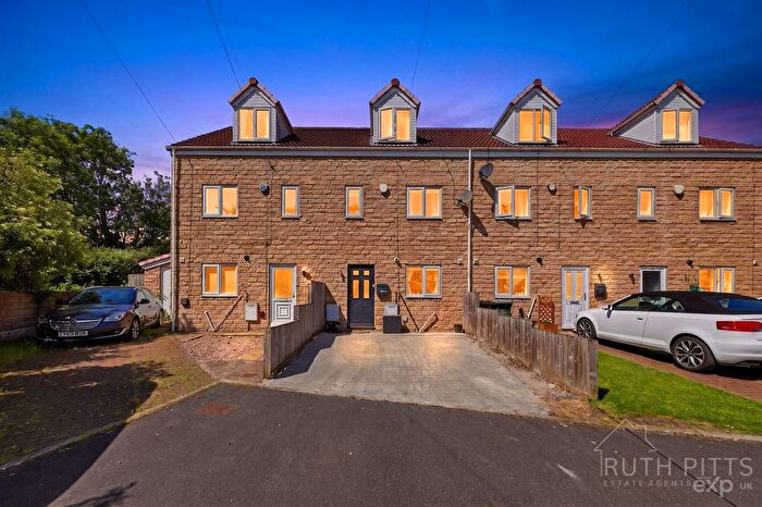 3 Bedroom Town House For Sale In Fargate Close, South Kirkby, Pontefract, WF9