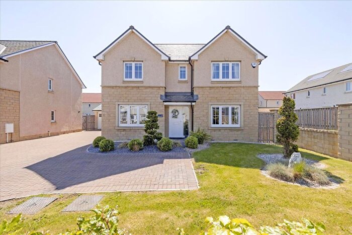 4 Bedroom Detached House For Sale In Fernwood Drive, Danderhall, EH22
