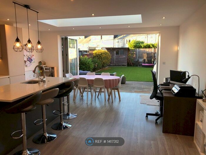 3 Bedroom Terraced House To Rent In Lidiard Road, London, SW18