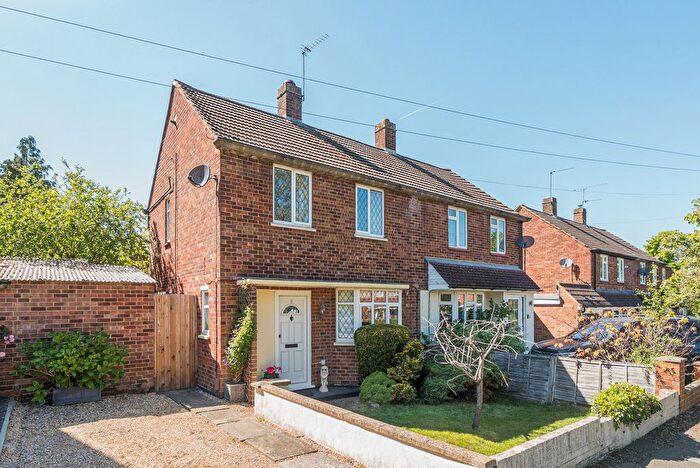 2 Bedroom Semi-Detached House For Sale In Ledger Drive, Addlestone, KT15