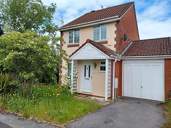3 Bedroom Detached House To Rent In Camellia Drive, BA12