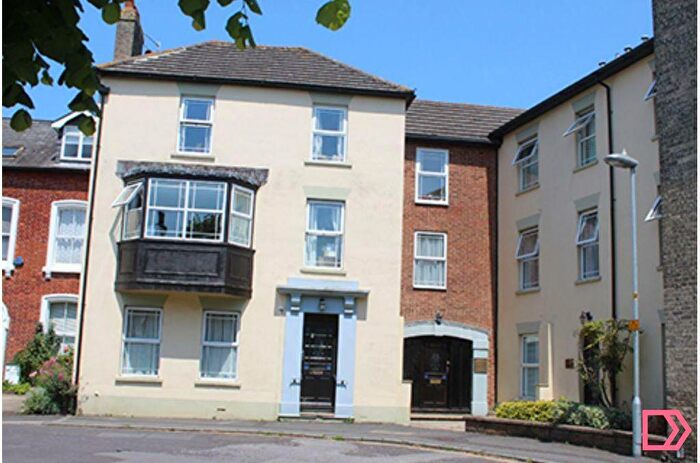 1 Bedroom Flat To Rent In Holly House, Harcourt Terrace, Salisbury, Hampshire, SP2