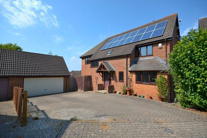 5 Bedroom Detached House To Rent In Thorwold Place, Loughton, Milton Keynes, Buckinghamshire, MK5