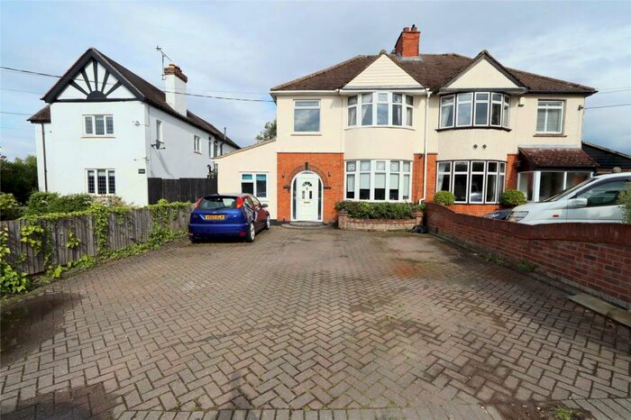 4 Bedroom Semi-Detached House For Sale In Newport Road, Emberton, Olney, Buckinghamshire, MK46