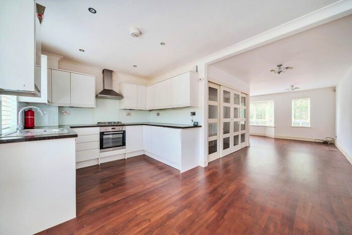 5 Bedroom Town House To Rent In May Bate Avenue, Kingston Upon Thames, KT2