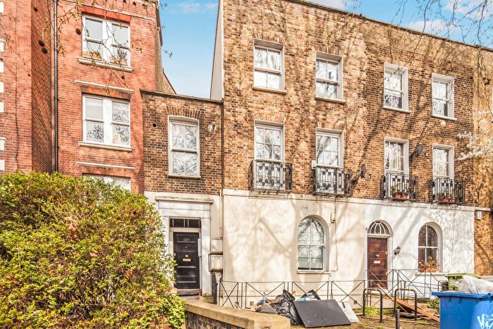 3 Bedroom Flat To Rent In Camberwell New Road, London, SE5