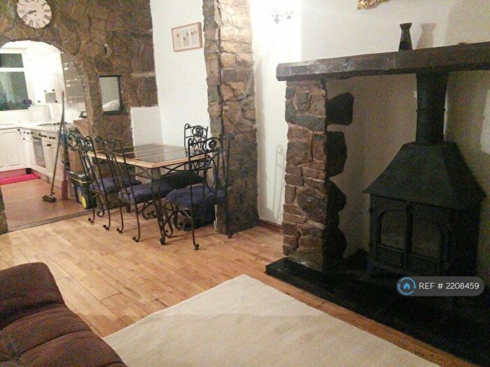 3 Bedroom Terraced House To Rent In Ferrars Road, Sheffield, S9