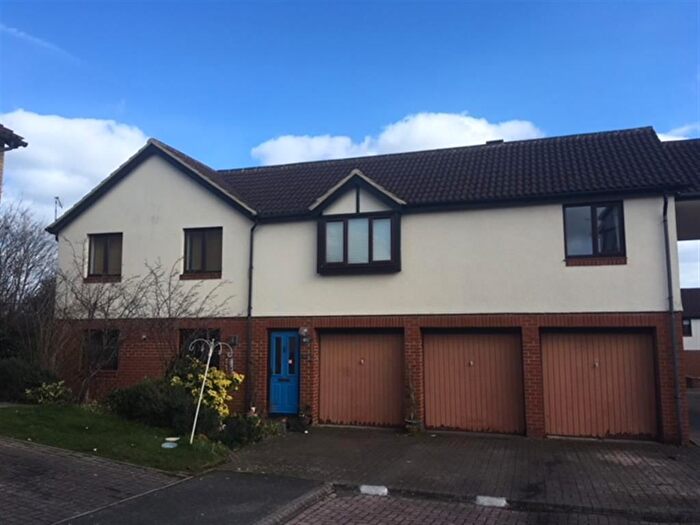 1 Bedroom Flat To Rent In Vienna Grove, Milton Keynes, MK13