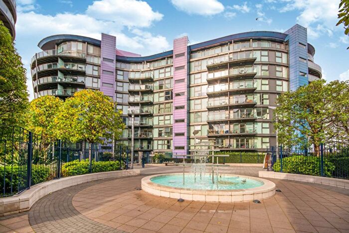 2 Bedroom Flat To Rent In Chelsea Bridge Wharf, Battersea, London, SW11