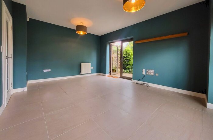4 Bedroom End Of Terrace House To Rent In John Hunter Avenue, London, SW17