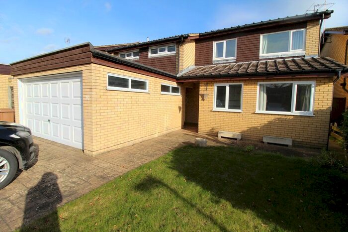 4 Bedroom Detached House To Rent In Oak Grove, Hertford SG13