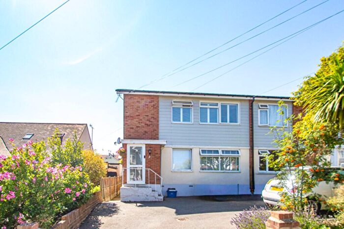 2 Bedroom Flat To Rent In Salisbury Manor Leigh On Sea, SS9