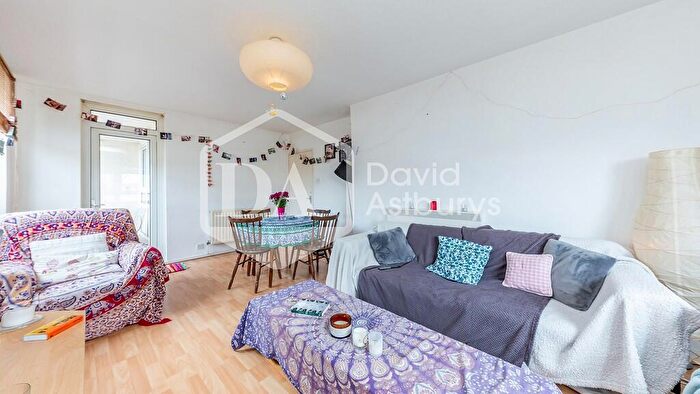 4 Bedroom Apartment To Rent In Fairfoot Road, Mile End, London, E3