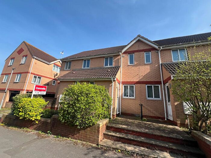 2 Bedroom Terraced House For Sale In Mortimer Street, Trowbridge, BA14