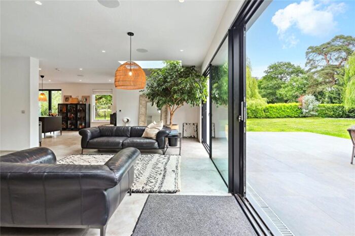 5 Bedroom Detached House To Rent In Burhill, Walton-on-Thames, Surrey, KT12