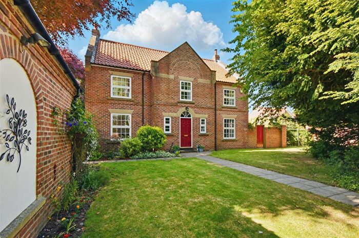 5 Bedroom Detached House For Sale In Beckwith Gardens, Riccall, York, YO19
