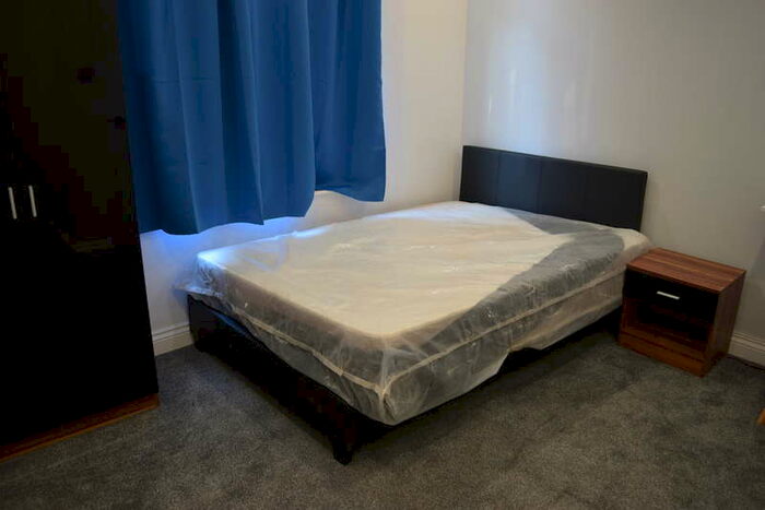 1 Bedroom Flat To Rent In Lothair Road, Aylestone, Leicester, LE2