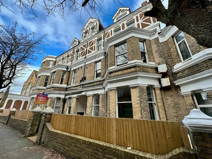 2 Bedroom Flat To Rent In The Parade, Folkestone, CT20