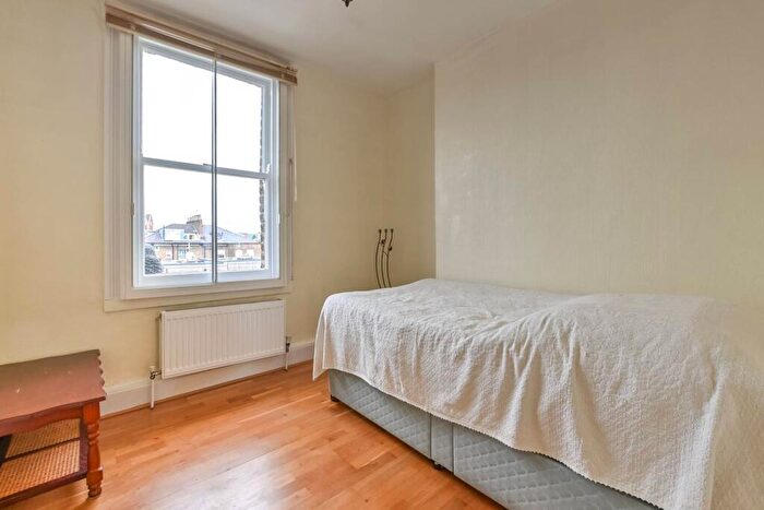 3 Bedroom Flat For Sale In North Villas, Camden, London, NW1