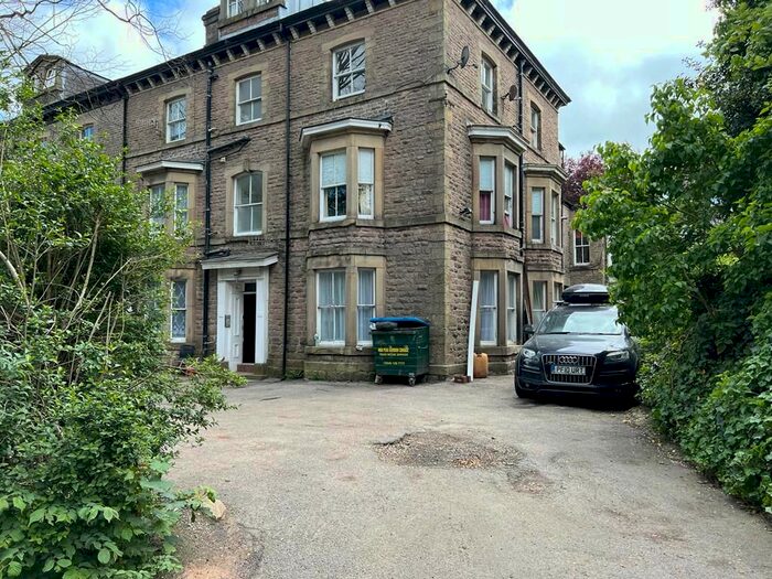 1 Bedroom Flat To Rent In Terrace Road, High Peak, SK17