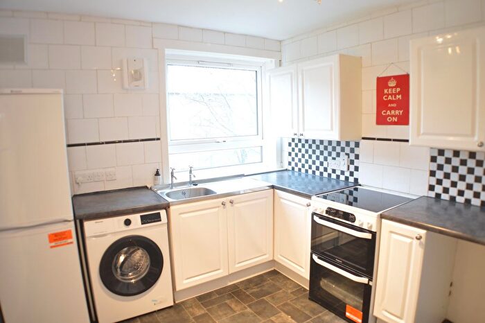 3 Bedroom Flat To Rent In Dudhope Street, Dundee, DD1