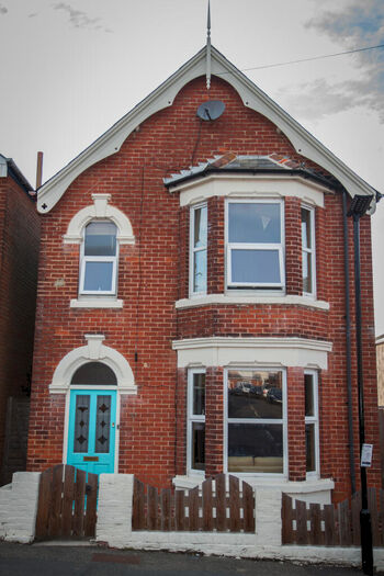 3 Bedroom Detached House To Rent In Moorgreen Road, Cowes, PO31