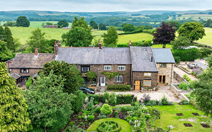 3 Bedroom Terraced House For Sale In New Road, Anderton, Lancashire, PR6