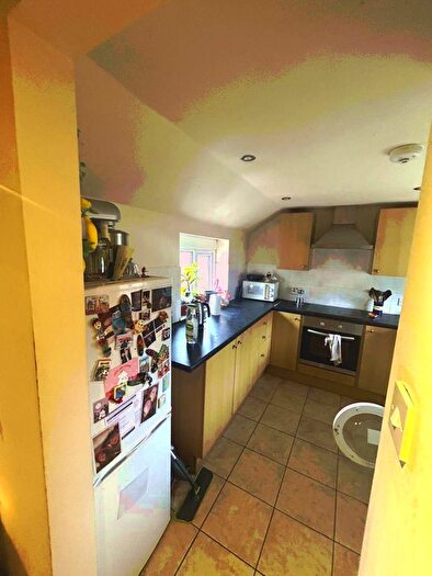 2 Bedroom Flat To Rent In Mauldeth Road West, Withington, M20