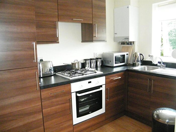 2 Bedroom House To Rent In Shepherds Court, Gilesgate, DH1