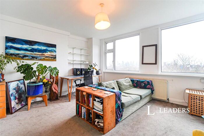 1 Bedroom Flat To Rent In Lewisham Way, SE4