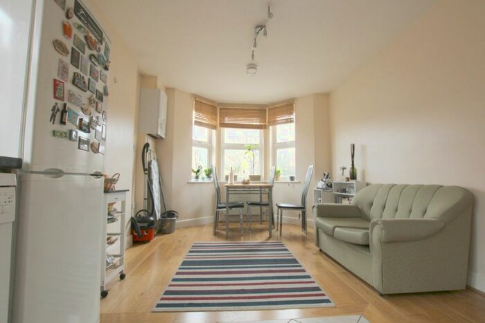 3 Bedroom Flat To Rent In Chambers Lane, London, NW10