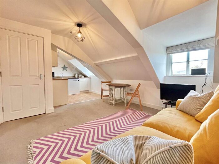 1 Bedroom Apartment For Sale In High East Street, Dorchester, DT1