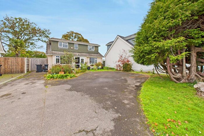 5 Bedroom Detached House For Sale In Rectory Avenue, Corfe Mullen, Wimborne, Dorset, BH21