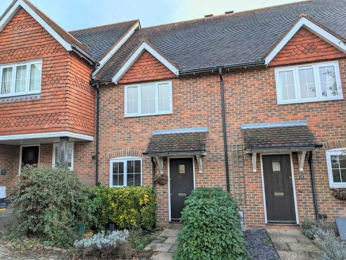 2 Bedroom Property To Rent In Peppersgate, Lower Beeding, Horsham, RH13