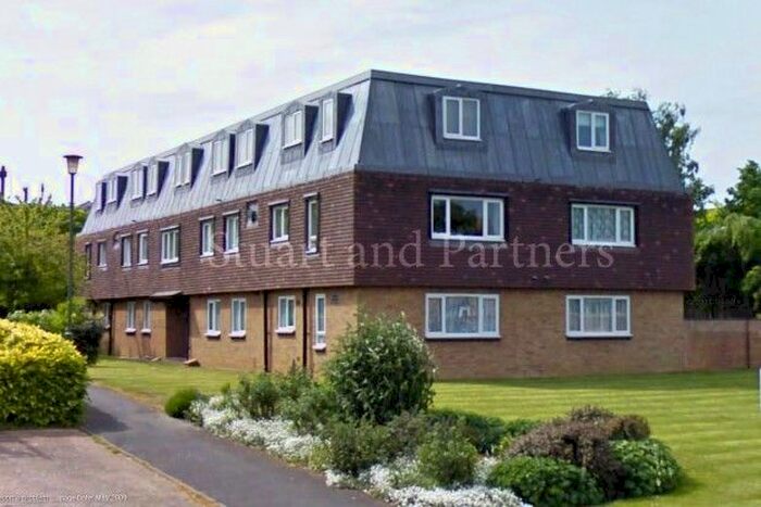 2 Bedroom Flat To Rent In Iona Way, Haywards Heath, RH16