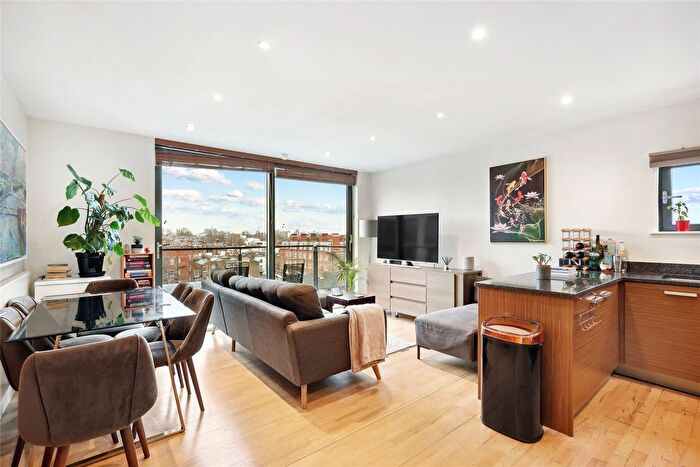 2 Bedroom Flat To Rent In Ellesmere Court, Fulham Road, London, SW10