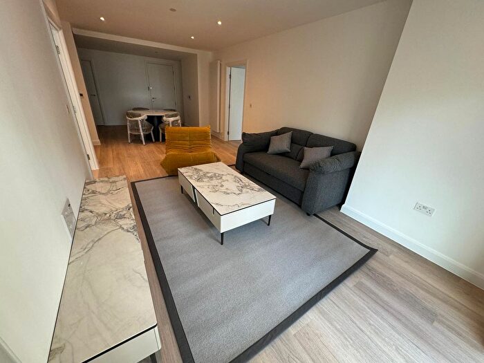 2 Bedroom Flat To Rent In Eden Place, London, E16