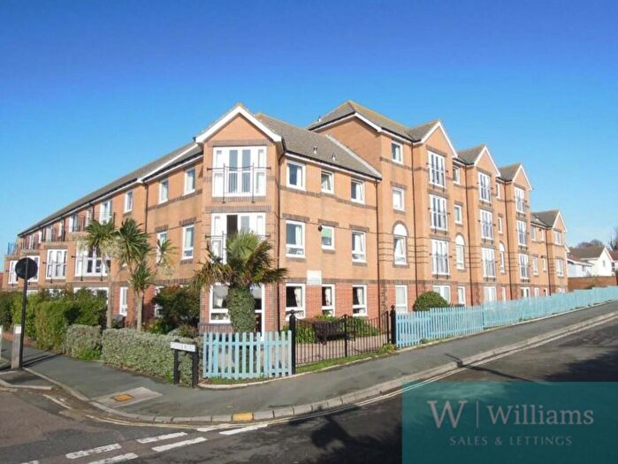 2 Bedroom Flat To Rent In Currie Road, Sandown, PO36