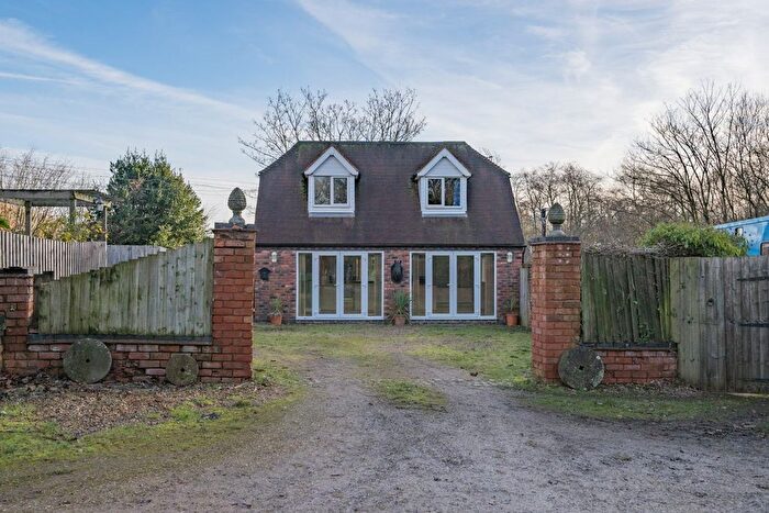 2 Bedroom Detached House To Rent In Brockhill Lane, Redditch, Worcestershire, B97