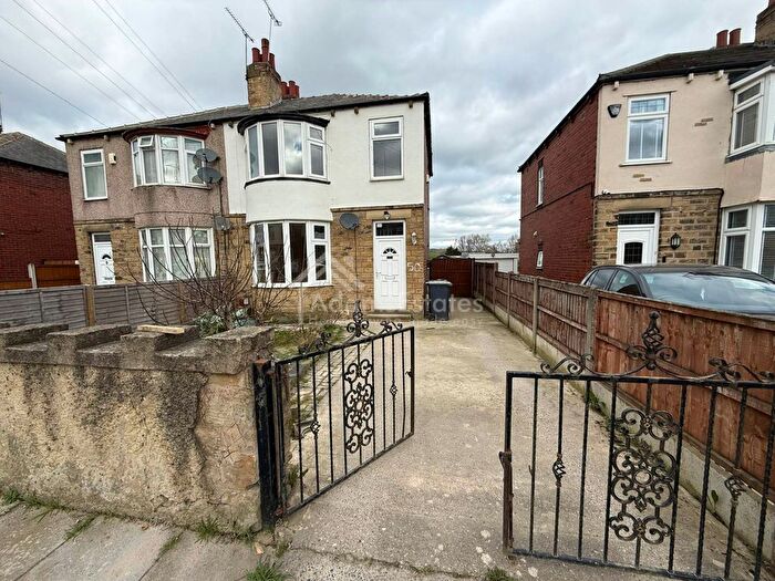 3 Bedroom Semi-Detached House To Rent In Ravensthorpe Road, Thornhill Lees, WF12