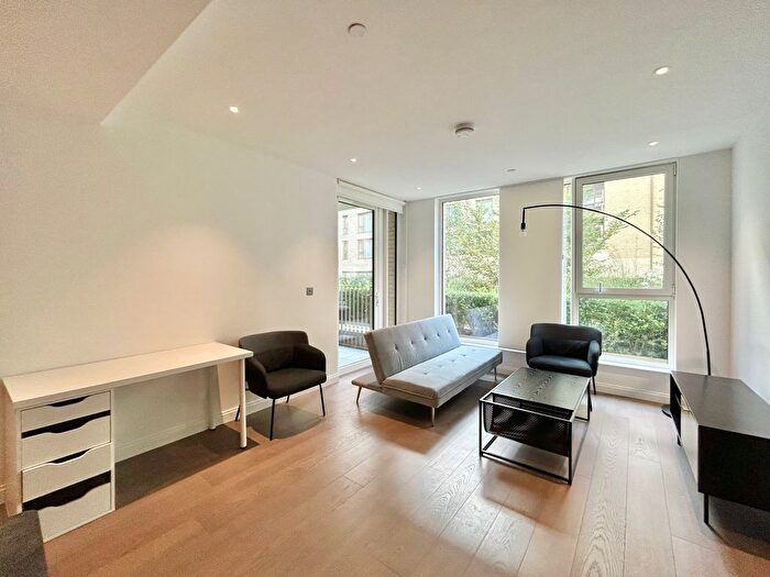 2 Bedroom Flat To Rent In Kennington Lane, London, SE11