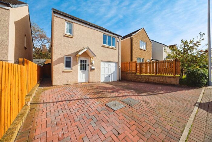 3 Bedroom Detached House For Sale In Whitehouse Crescent, Gorebridge, Midlothian, EH23