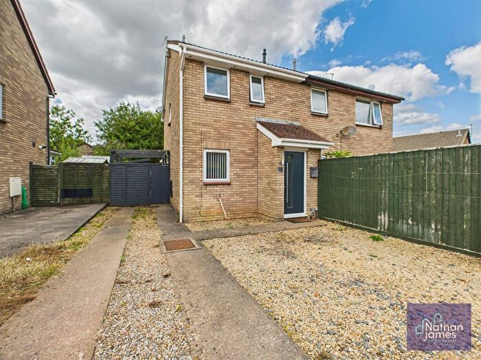 2 Bedroom Property For Sale In Meadow Rise, Undy, NP26