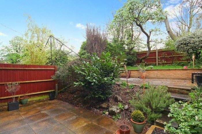 3 Bedroom Town House To Rent In Nicol Close, Twickenham, TW1