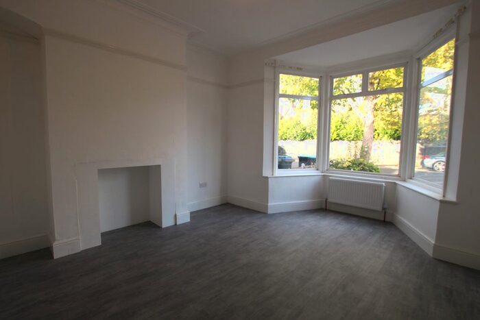 3 Bedroom Property To Rent In Edenbridge Road, Enfield, EN1