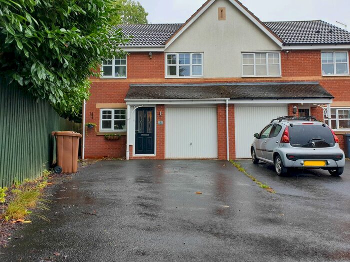 3 Bedroom Semi-Detached House To Rent In Checkley Close, Shirley, Solihull, B90