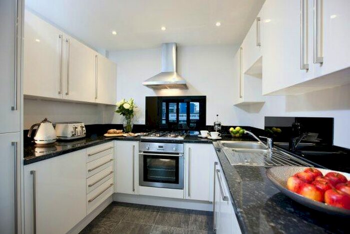 1 Bedroom Flat To Rent In The Crescent, Plymouth, PL1