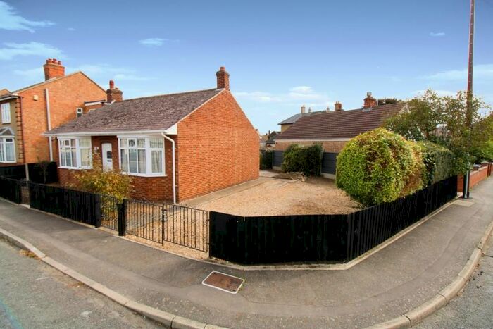 2 Bedroom Detached Bungalow To Rent In Westbrook Park Road, Peterborough, PE2